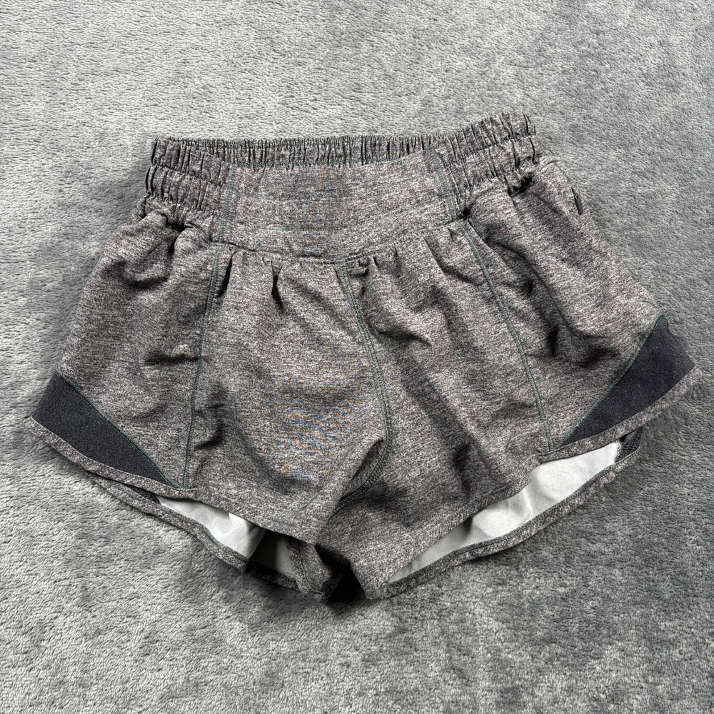 Lululemon Shorts Womens 2 Gray 2.5" Inseam Lined Hotty Hot Low Rise W7ATIR